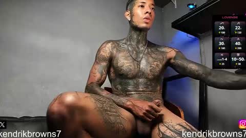Snapshot of kendrik_brown chatting on December 12, 11:47 pm kendrick brown online show from December 12, 11:47 pm