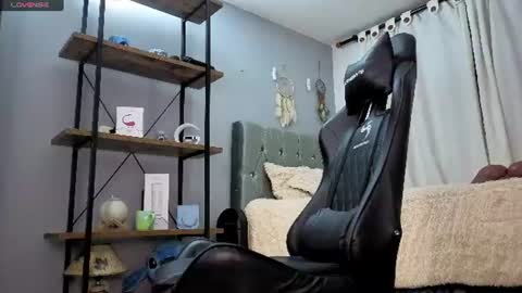 Chriss Morales online show from July 12, 2:02 am