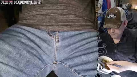 Ken Kuddles online show from February 22, 2:02 am