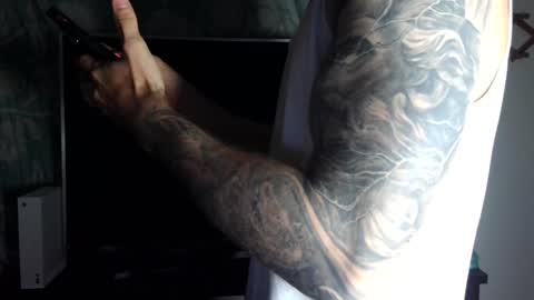 Snapshot of kennerfox77 chatting on December 7, 3:47 am Kennfox777 online show from December 7, 3:47 am