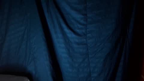 Snapshot of kennerfox77 chatting on December 17, 4:45 am Kennfox777 online show from December 17, 4:45 am