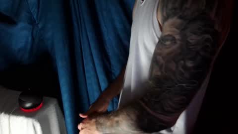 Snapshot of kennerfox77 chatting on December 21, 1:47 am Kennfox777 online show from December 21, 1:47 am