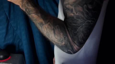 Snapshot of kennerfox77 chatting on January 7, 1:28 am Kennfox777 online show from January 7, 1:28 am