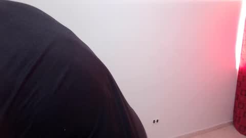 Snapshot of kennerfox77 chatting on December 5, 6:37 pm Kennfox777 online show from December 5, 6:37 pm