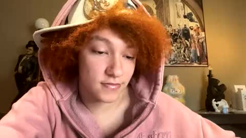 Snapshot of kenny_brahms chatting on February 18, 12:39 am kenny bb online show from February 18, 12:39 am