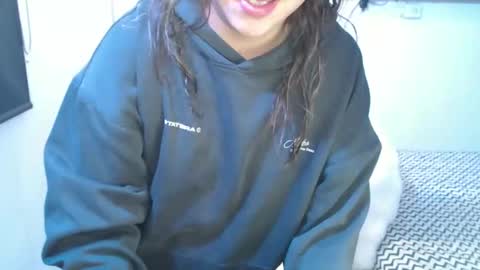 kenshi2302 online show from November 14, 12:31 am