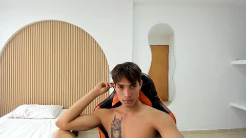 Snapshot of kenshi_roa chatting on April 30, 8:48 pm kenshi_roa online show from April 30, 8:48 pm