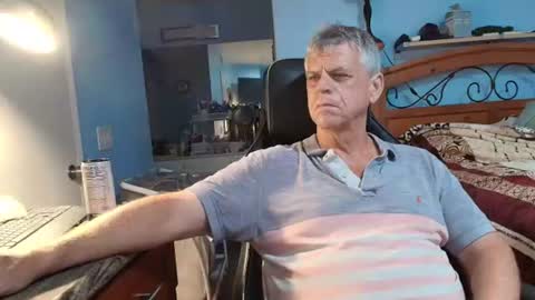 Snapshot of kent_ham chatting on July 16, 3:01 am kent_ham online show from July 16, 3:01 am