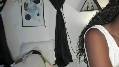 KENTHA  online show from March 26, 10:32 am