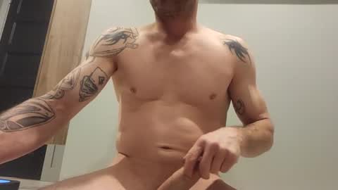 Snapshot of kenw34 chatting on December 11, 9:45 pm kenw34 online show from December 11, 9:45 pm