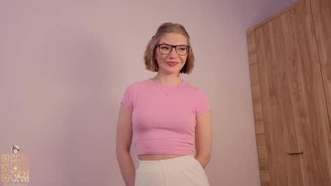 Lisa online show from March 8, 6:12 pm