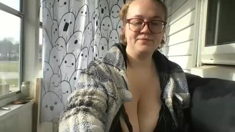 kenzibb online show from January 14, 4:23 pm