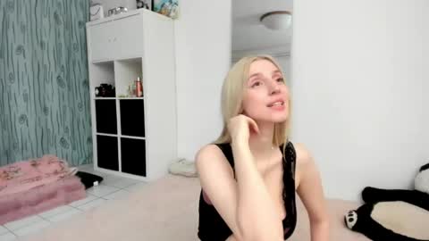 Kenzie online show from April 16, 3:57 pm