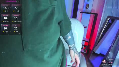 Kenzie online show from November 18, 4:39 am