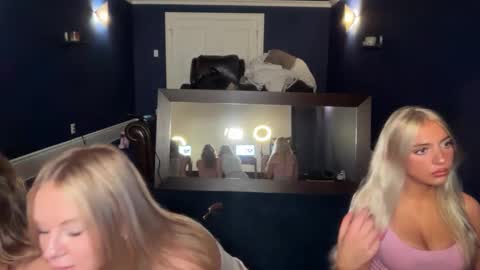 kenziesmithh online show from October 8, 6:27 pm