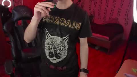 Snapshot of keorinav chatting on December 15, 11:03 am Looking for a moderator I PVT IS OPEN online show from December 15, 11:03 am