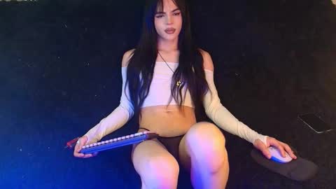 Kerly online show from January 8, 8:33 pm