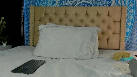 Kery Hillson online show from December 28, 1:28 pm