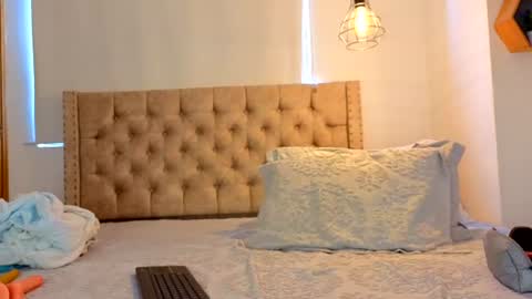 Kery Hillson online show from June 29, 1:44 pm