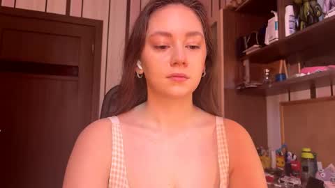 Ellie online show from May 31, 9:16 am