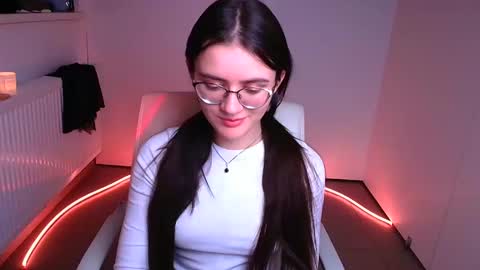 Snapshot of ketrin_pirsss chatting on December 11, 10:38 pm Ketrin online show from December 11, 10:38 pm