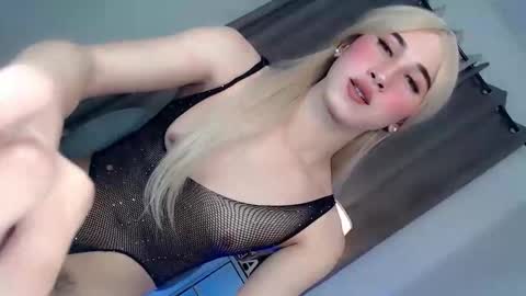 kettlyn18 online show from December 18, 10:43 am