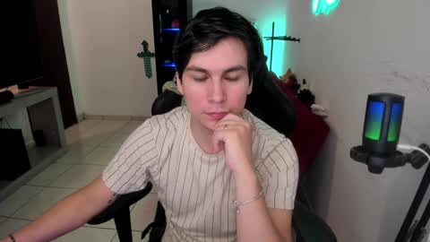 Kevin online show from December 14, 12:22 am