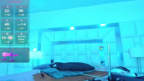 Snapshot of kevin__max_ chatting on December 19, 11:17 am Kev online show from December 19, 11:17 am