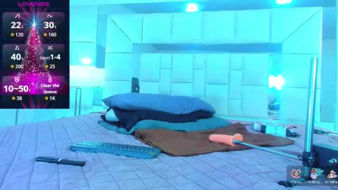 Snapshot of kevin__max_ chatting on December 22, 11:18 am Kev online show from December 22, 11:18 am