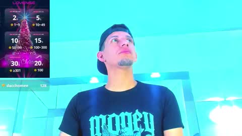 Snapshot of kevin__max_ chatting on January 16, 11:47 am Kev online show from January 16, 11:47 am