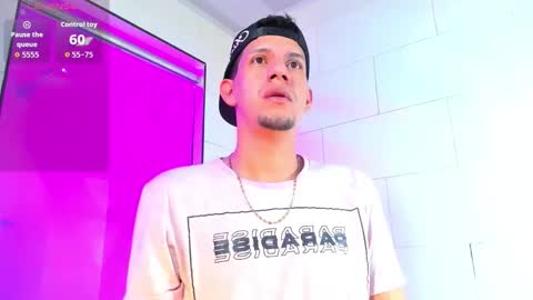 Snapshot of kevin__max_ chatting on February 21, 12:06 pm Kev online show from February 21, 12:06 pm