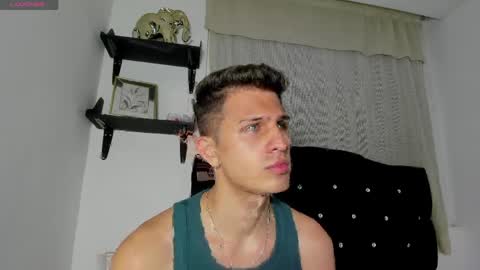 Snapshot of kevin_ahs1 chatting on April 26, 11:35 pm Kevin Ahs online show from April 26, 11:35 pm