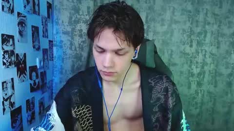 Kevin online show from November 14, 4:44 am