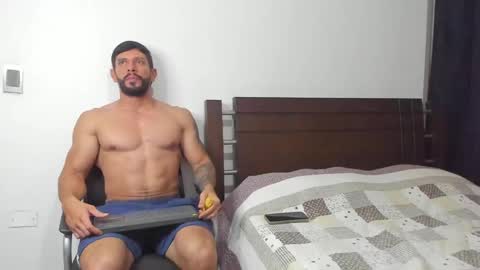 Snapshot of kevin_malone22 chatting on February 28, 4:10 am kevin_malone22 online show from February 28, 4:10 am