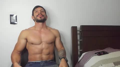 Snapshot of kevin_malone22 chatting on November 8, 11:58 pm kevin_malone22 online show from November 8, 11:58 pm