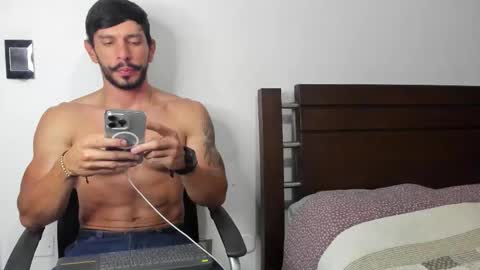 Snapshot of kevin_malone22 chatting on November 12, 3:51 am kevin_malone22 online show from November 12, 3:51 am