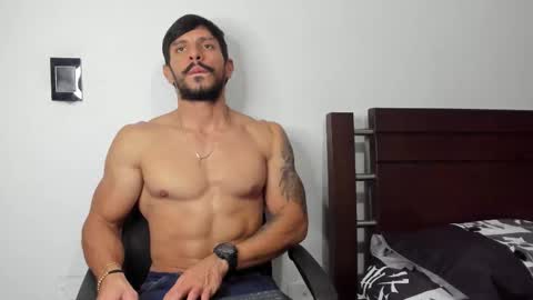 Snapshot of kevin_malone22 chatting on December 15, 8:46 pm kevin_malone22 online show from December 15, 8:46 pm