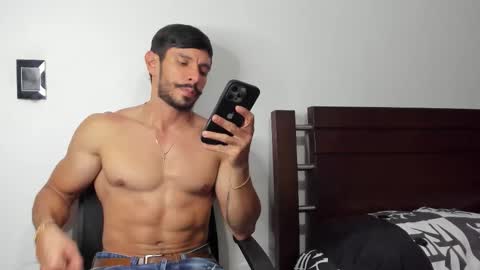 Snapshot of kevin_malone22 chatting on December 22, 9:56 pm kevin_malone22 online show from December 22, 9:56 pm