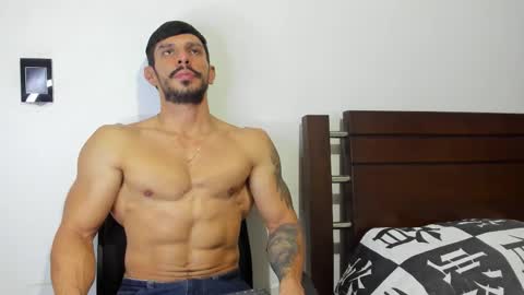 kevin_malone22 online show from February 4, 2:28 am