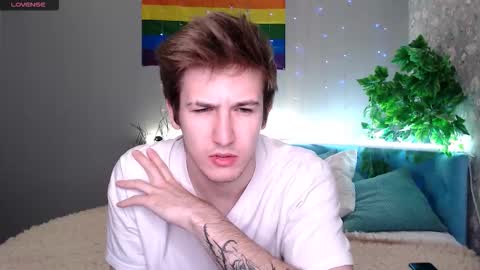 Snapshot of kevin_shayne chatting on September 28, 12:05 am Kevin online show from September 28, 12:05 am