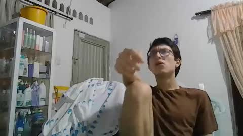 kevintdx online show from March 7, 4:09 am