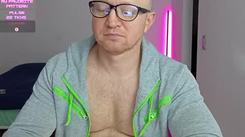 Kevin online show from May 26, 1:56 am