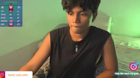 kevin and ottis online show from December 22, 12:07 am