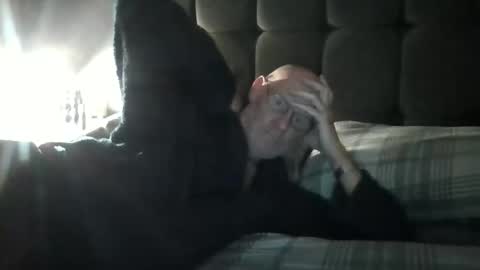 kevlooking4sez online show from October 27, 12:36 am