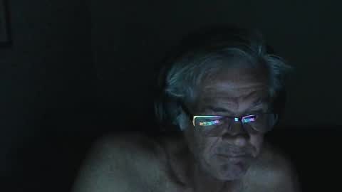 Snapshot of kevwestunder9696 chatting on February 21, 2:27 pm kevwestunder9696 online show from February 21, 2:27 pm