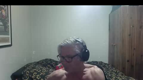 Snapshot of kevwestunder9696 chatting on October 30, 1:12 pm kevwestunder9696 online show from October 30, 1:12 pm