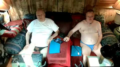 kevydaddyhubby2 online show from July 12, 3:52 am