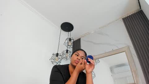 Snapshot of keyla_mejia chatting on June 25, 11:59 am Keyla online show from June 25, 11:59 am