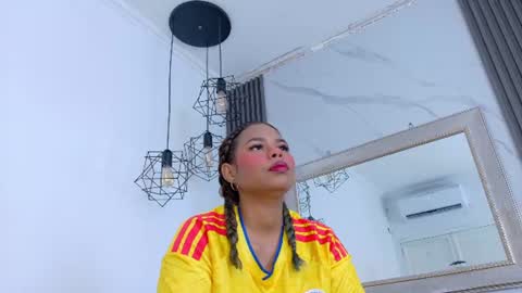 Snapshot of keyla_mejia chatting on June 27, 12:22 pm Keyla online show from June 27, 12:22 pm