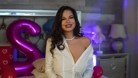 keylaconner online show from February 28, 5:15 am